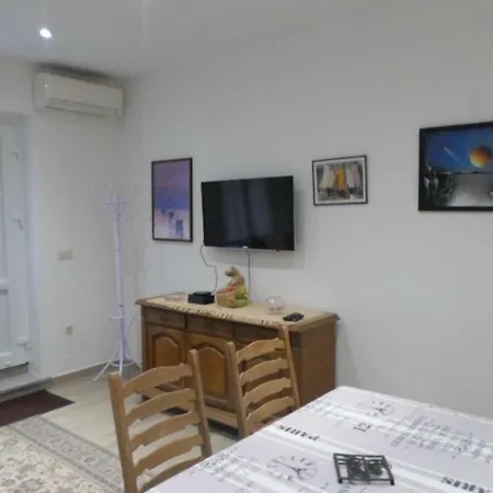 Apartman Lucio *